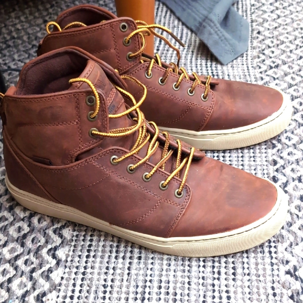 Vans Brown Sneakers with Suede Texture and White Sole